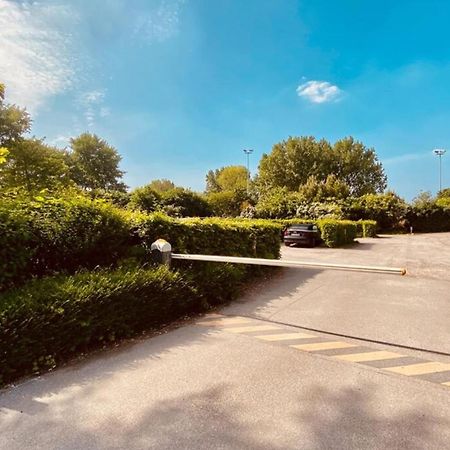 6-Person Apartment With Swimming Pool Tennis Court And Free Parking 25 Le Touquet Екстериор снимка