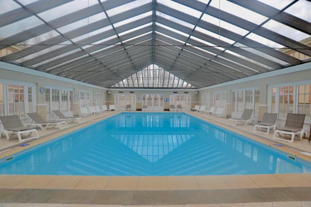 6-Person Apartment With Swimming Pool Tennis Court And Free Parking 25 Le Touquet Екстериор снимка