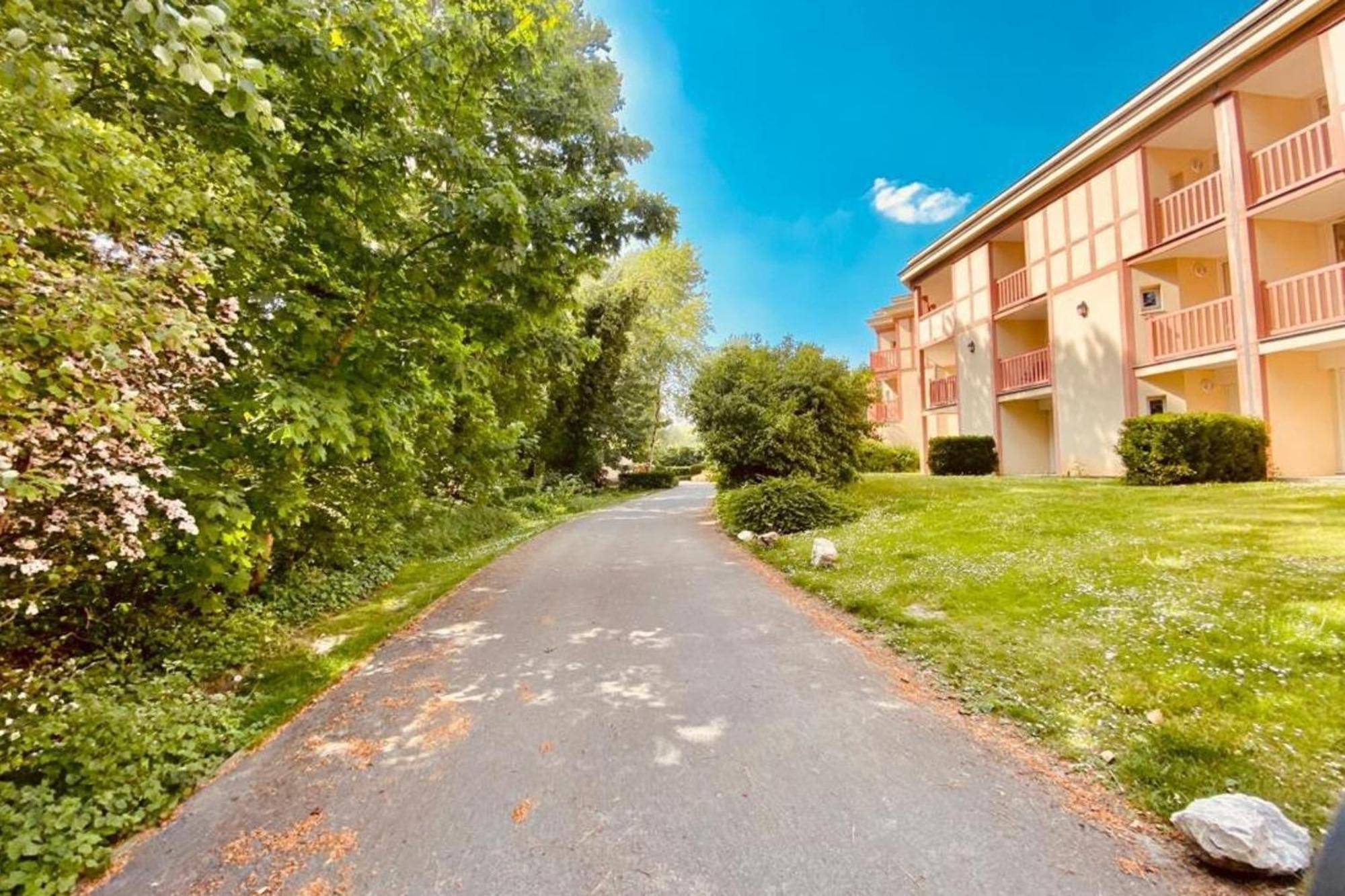 6-Person Apartment With Swimming Pool Tennis Court And Free Parking 25 Le Touquet Екстериор снимка