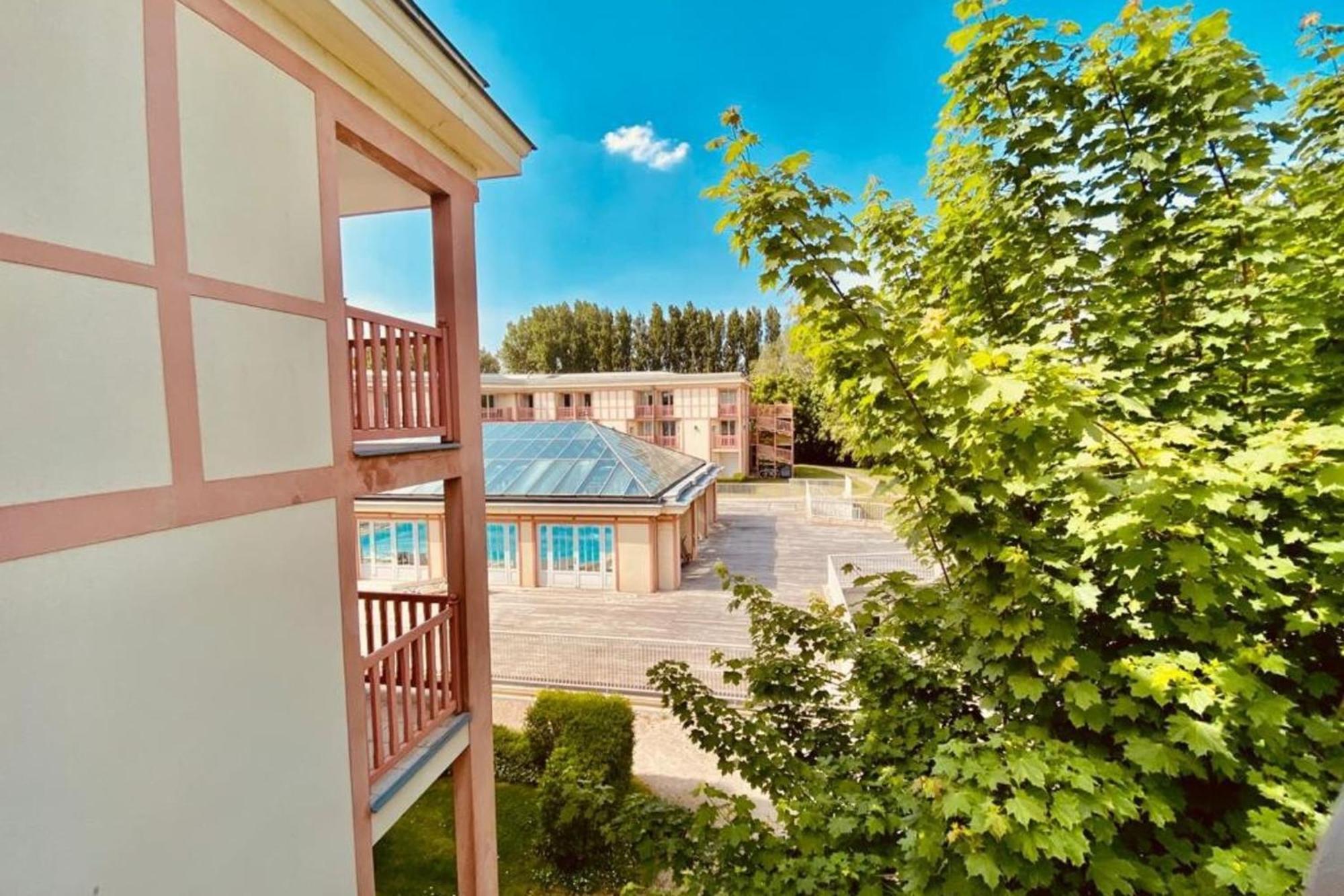 6-Person Apartment With Swimming Pool Tennis Court And Free Parking 25 Le Touquet Екстериор снимка